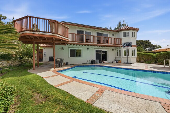 Building Photo - 28751 King Arthur Ct