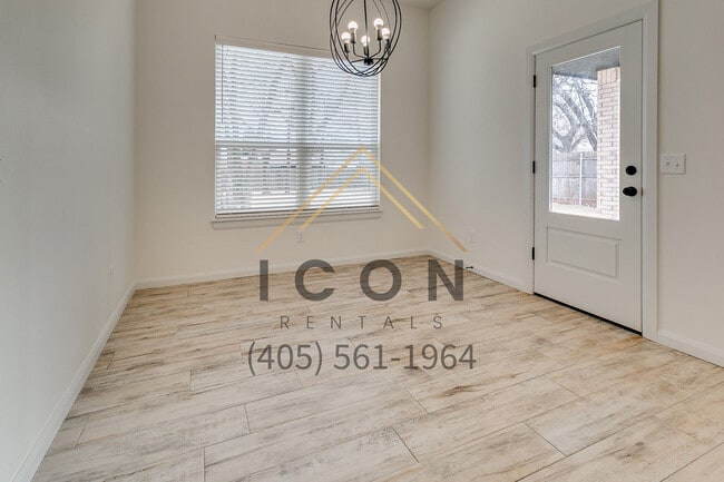 Building Photo - 809 S 2nd St