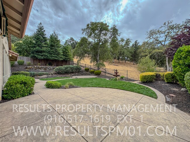 Building Photo - Luxury Whitney Oaks Retreat – Private Gated Community in Rocklin