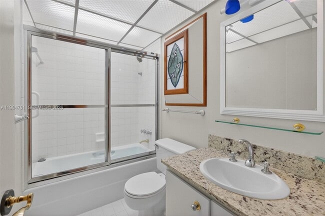 Building Photo - 1626 NE 105th St