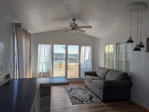 Building Photo - 4450 Pine Island Rd