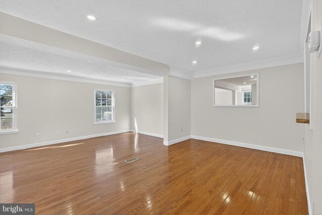 Building Photo - 6178 Morning Glory Rd