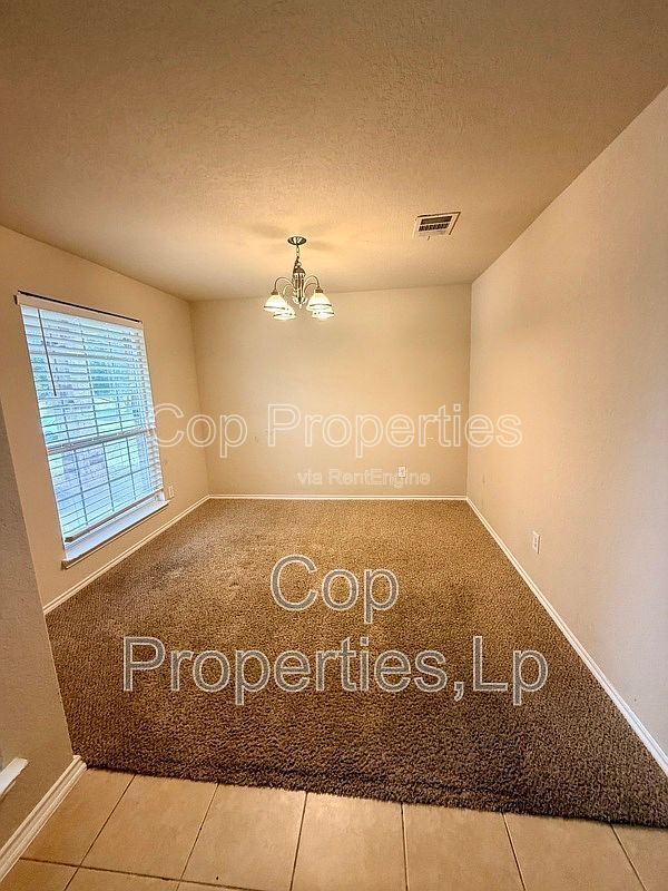 Building Photo - 741 Clearbrook Ave