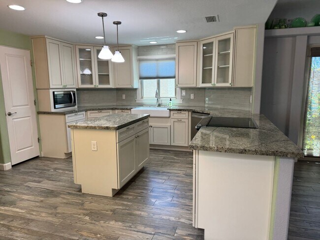 Building Photo - Cameldale Gated Community