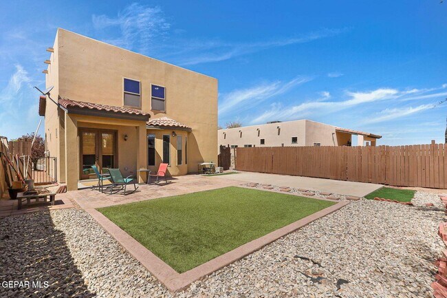 Building Photo - 2244 Honour Point Pl