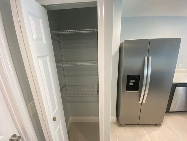 Building Photo - Beautiful, Newer Constructed, Unfurnished, Family Friendly, ANNUAL LEASE In Summerfield