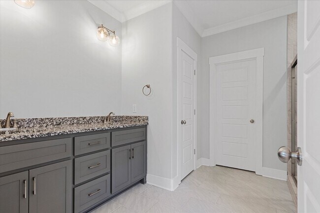 Building Photo - NEW Move in Ready Home!
