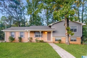 Building Photo - 3033 Carleton Rd