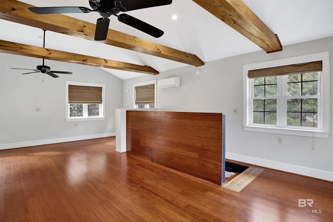 Building Photo - 18870 Highland Dr