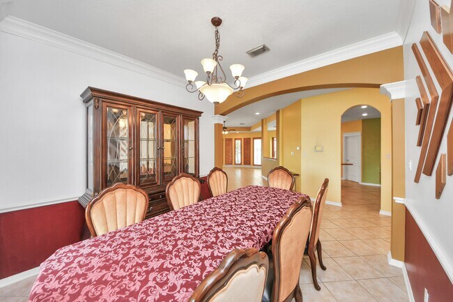 Building Photo - 12003 Sunrise Way