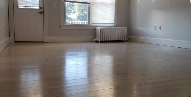 Primary Photo - 36 Porter St