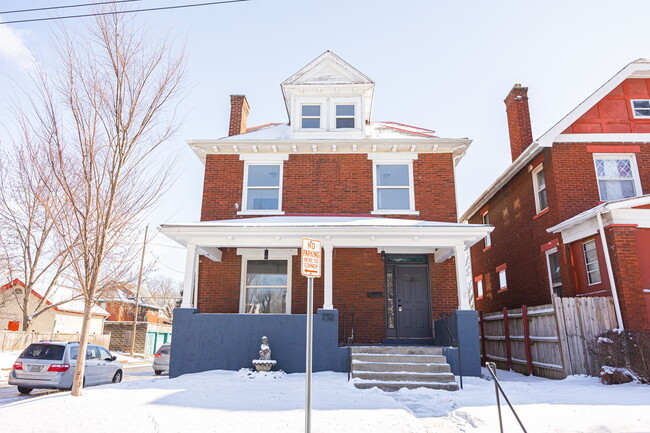 Building Photo - 732 Bedford Ave