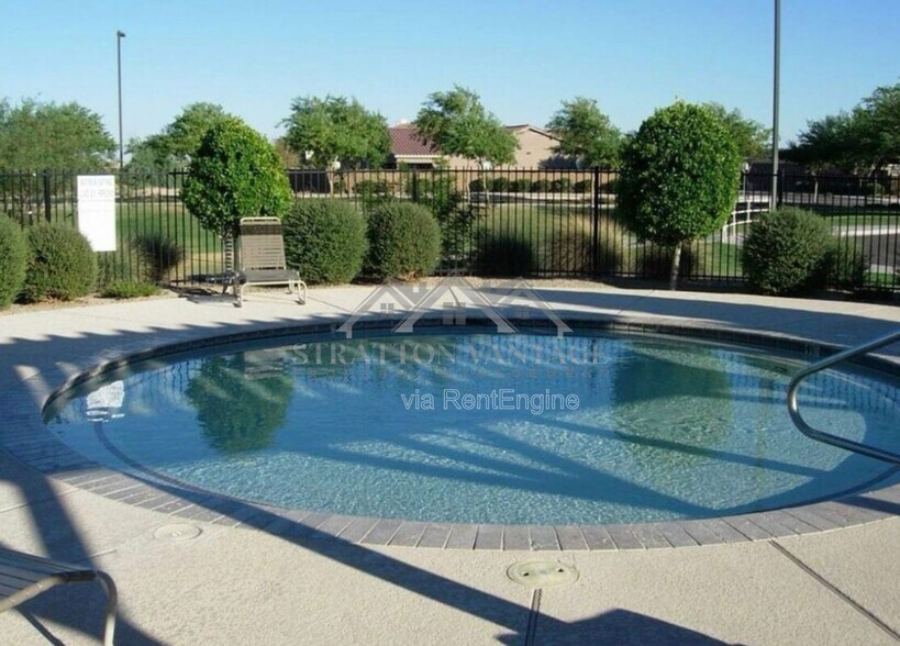 Building Photo - 1036 S 177th Dr