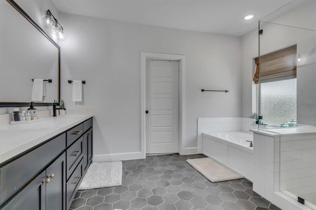 Building Photo - 6137 Marquita Mews