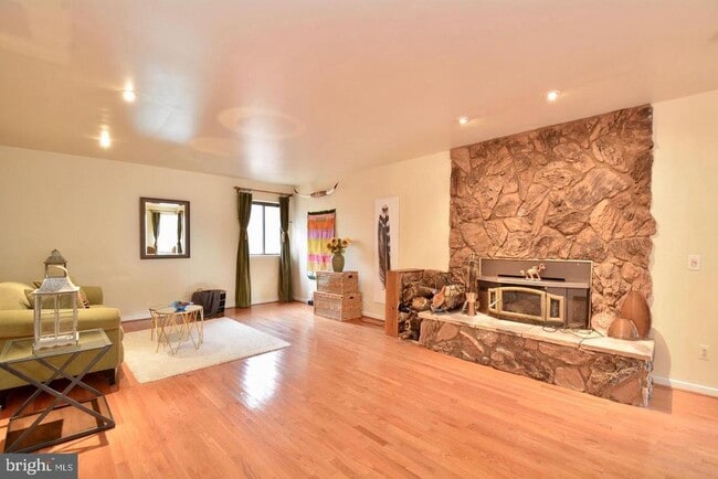 Building Photo - 8421 Alvin Rd