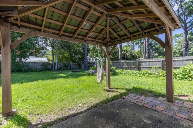 Building Photo - 3 Bedroom, 2 bathroom in Fairhope Availabl...
