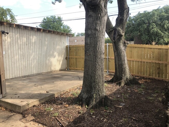 Building Photo - 3112 Lourdes St