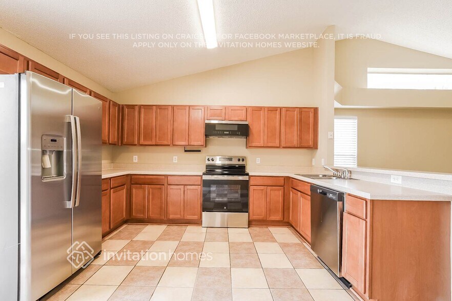 Building Photo - 4001 Saddlewood Dr