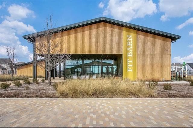 Building Photo - 908 Lamp Post Ln