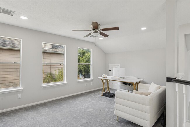 Building Photo - 11306 Avon Pl