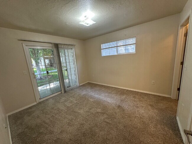 Building Photo - 11839 Cloverbrook Ln