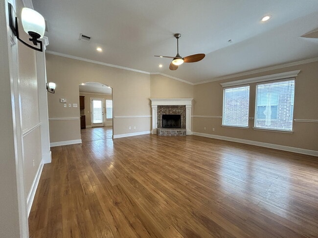 Building Photo - 5217 Harvard St