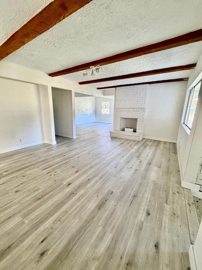 Building Photo - 21157 1/2 Placeritos blvd