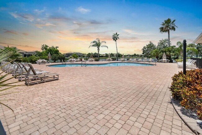 Building Photo - 946 Seminole Sky Dr