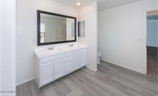 Building Photo - 7259 N 125th Dr