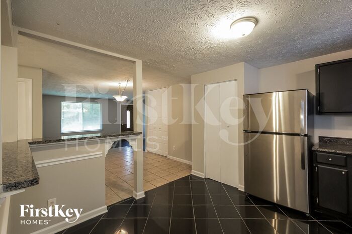 Building Photo - 5225 Martins Crossing Rd