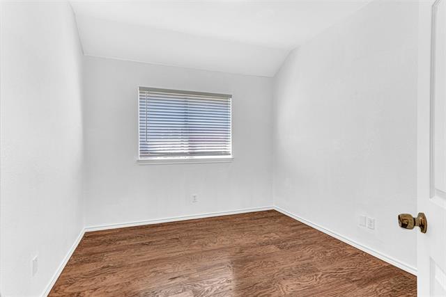 Building Photo - 1421 Ross Dr