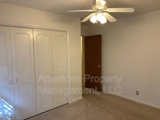 Building Photo - 4651 S Norwood Ave