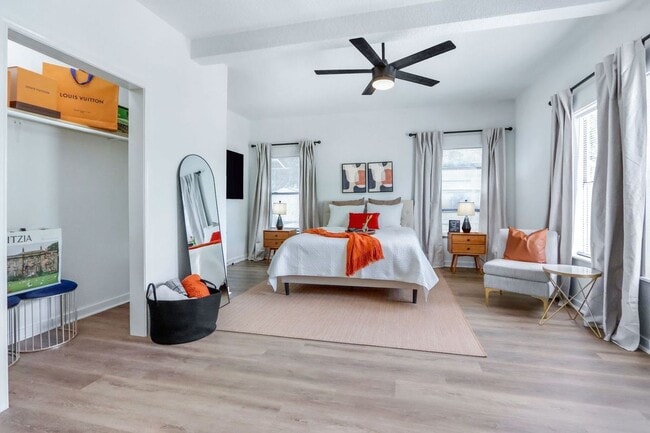 Building Photo - 1213 Spicewood