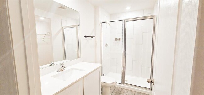 Building Photo - 271 Begonia Ln