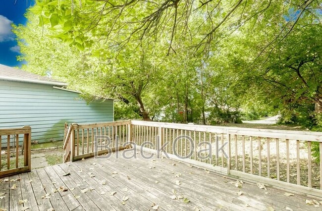 Building Photo - 917 Watt St