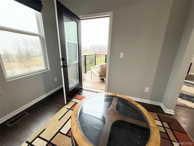 Building Photo - 4811 Broomfield Way