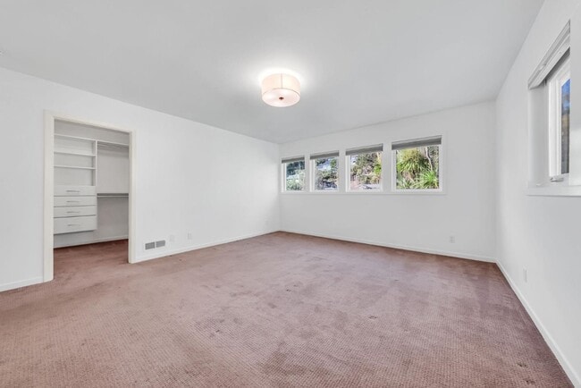 Building Photo - 280 Angelita Ave