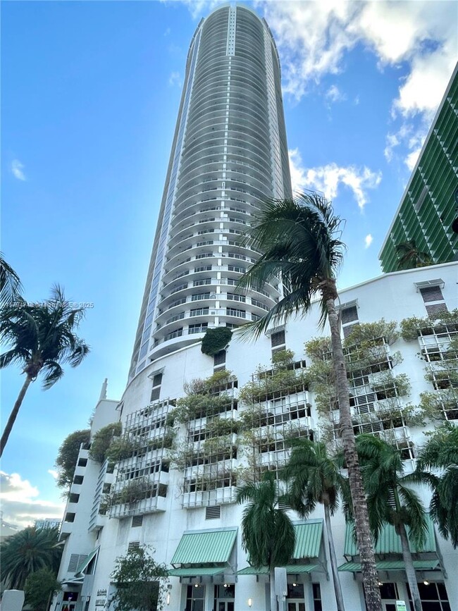 Building Photo - 1750 N Bayshore Dr