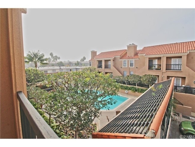 Building Photo - 815 W 15th St