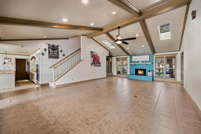 Building Photo - 18409 Shore Dr