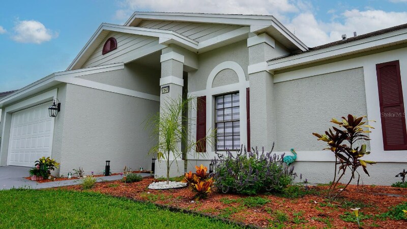 Building Photo - 8141 Golf Club Ct