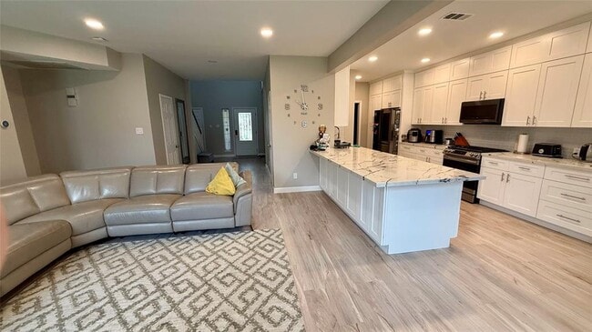 Building Photo - 22430 Tullis Trail Ct