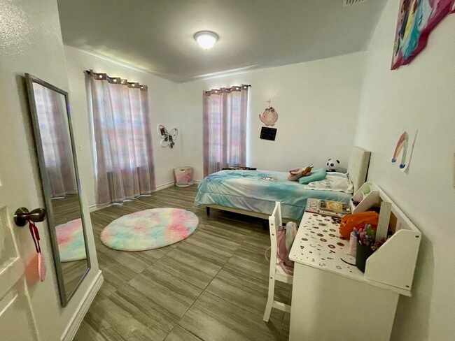 Building Photo - 1918 Aransas Pass Dr