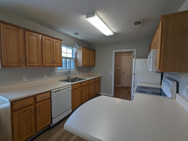 Building Photo - 1812 Brick Cir