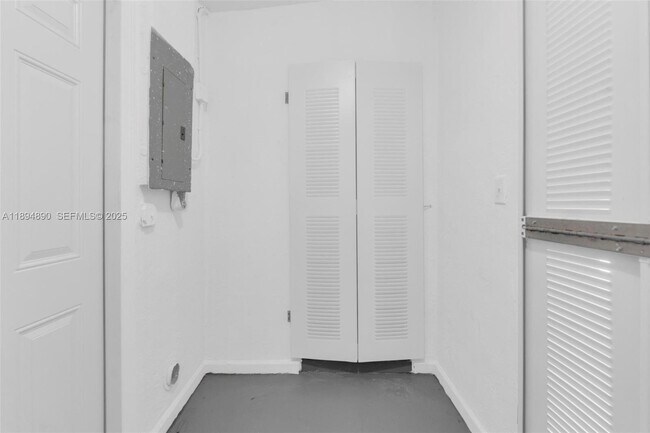 Building Photo - 3051 NW 77th St