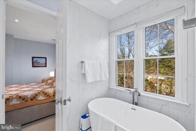 Building Photo - 2071 Van Tuyl Pl