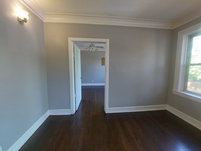 Building Photo - 3104 W 64th St