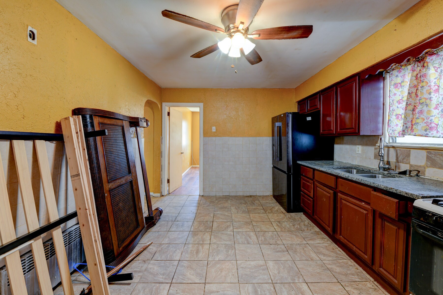 Building Photo - 245 Orange Ave