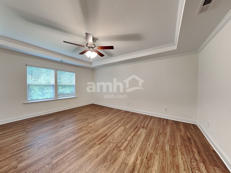 Building Photo - 208 Gregory Dr
