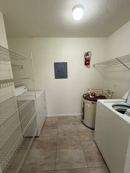 Building Photo - 7630 Pissarro Dr